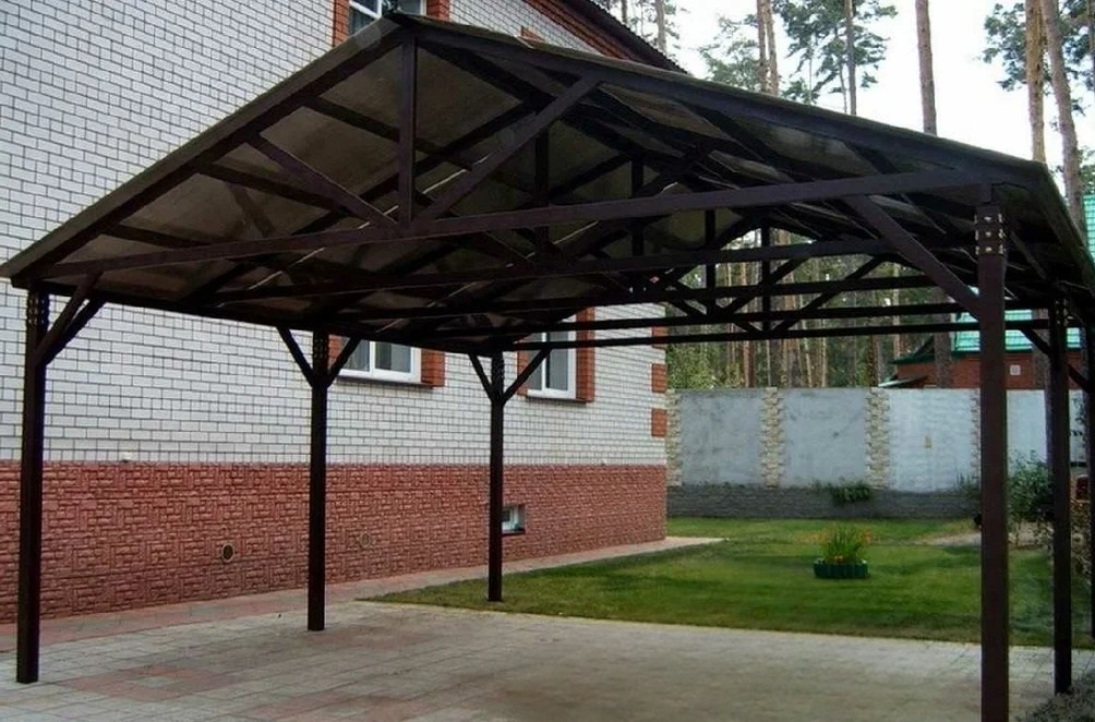 Двухскатный навес для автомобиля 5*8*2,2 м поликарбонат