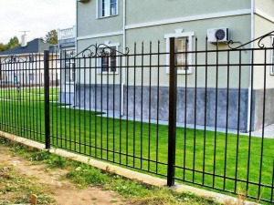 Металлические ограждения из профильной трубы